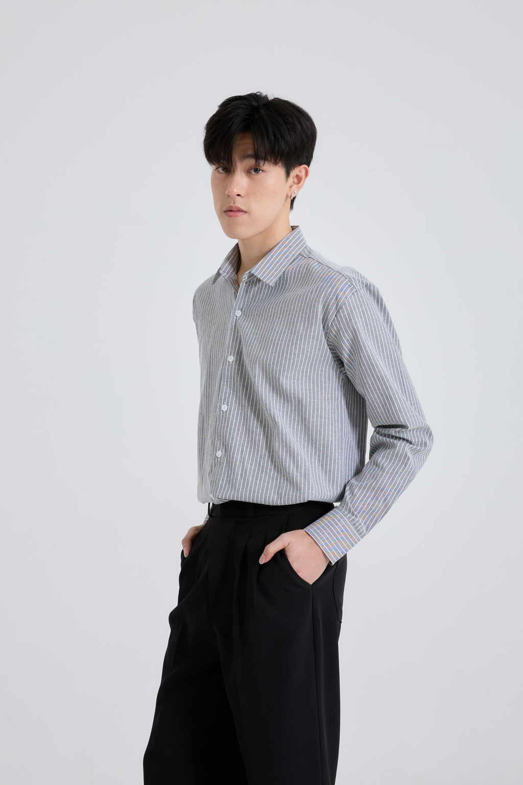 Striped Blue Shirt เสื้อเชิ้ตแขนยาว ลายริ้ว (SB0747)
