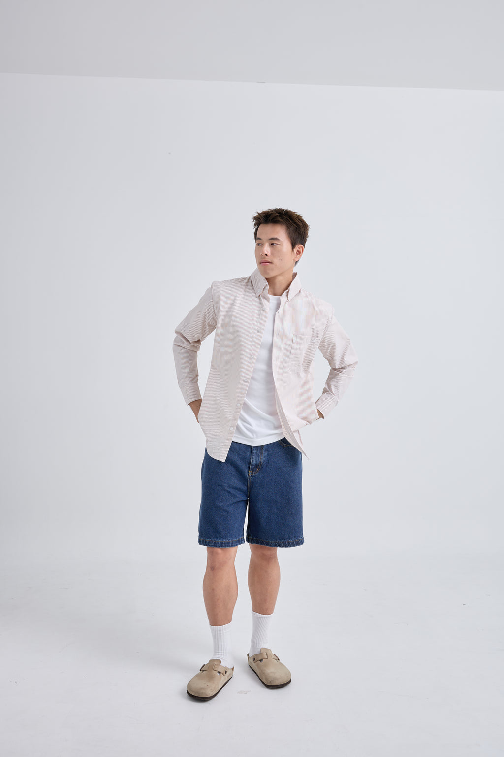 Make Shorts Denim กางเกงยีนส์ขาสั้น ทรงเบสิค (P0046)