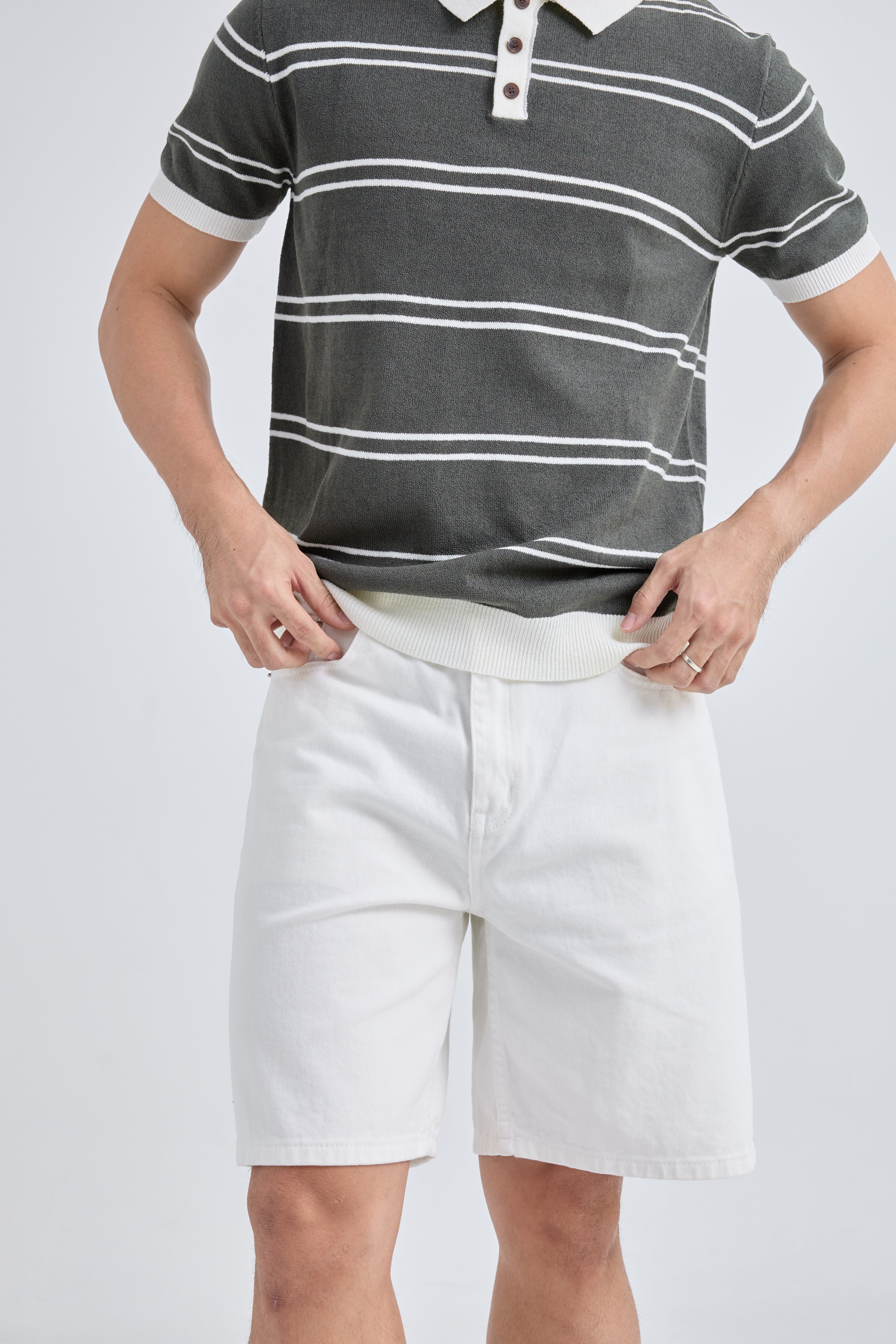 Make Shorts Denim กางเกงยีนส์ขาสั้น ทรงเบสิค (P0046)