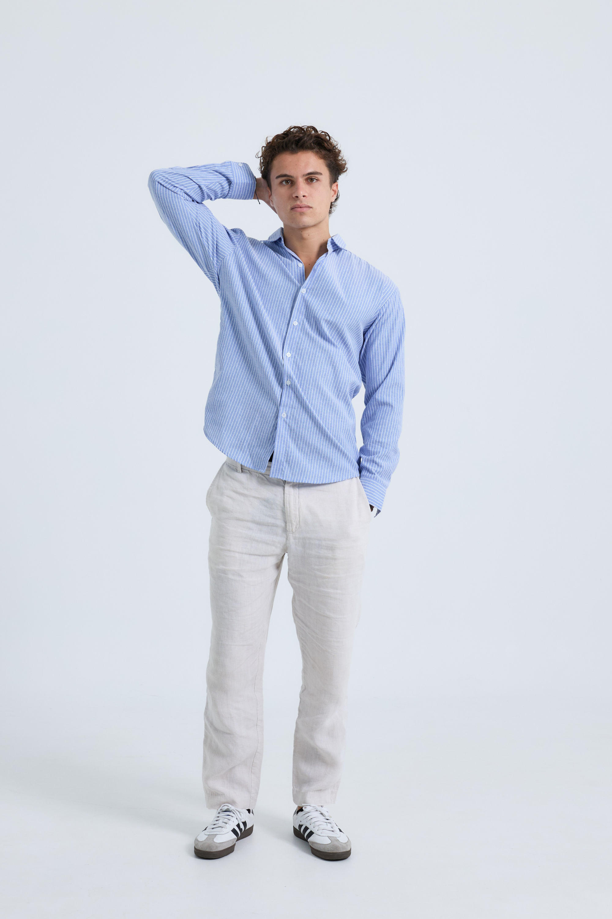 Striped Blue Shirt เสื้อเชิ้ตแขนยาว ลายริ้ว (SB0747)