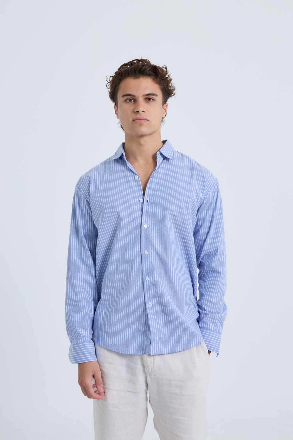 Striped Blue Shirt เสื้อเชิ้ตแขนยาว ลายริ้ว (SB0747)
