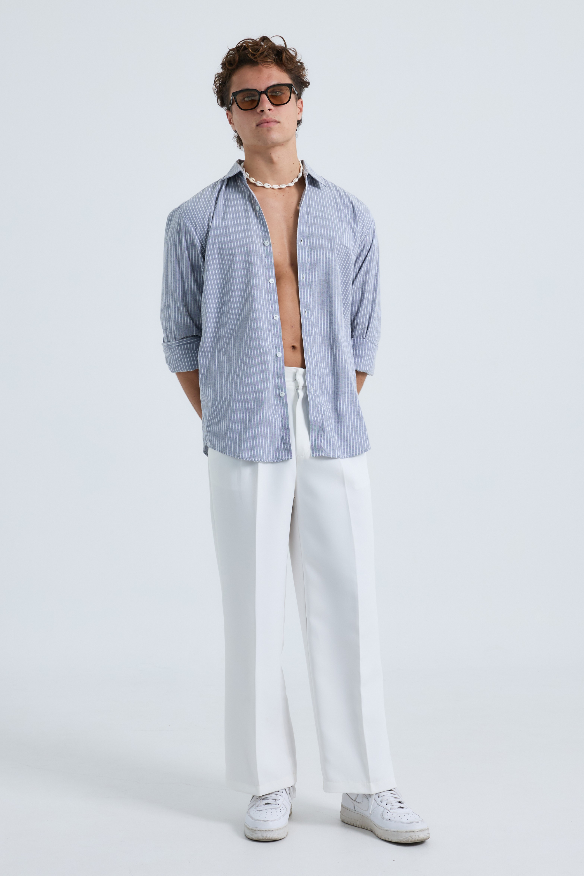 Striped Blue Shirt เสื้อเชิ้ตแขนยาว ลายริ้ว (SB0747)