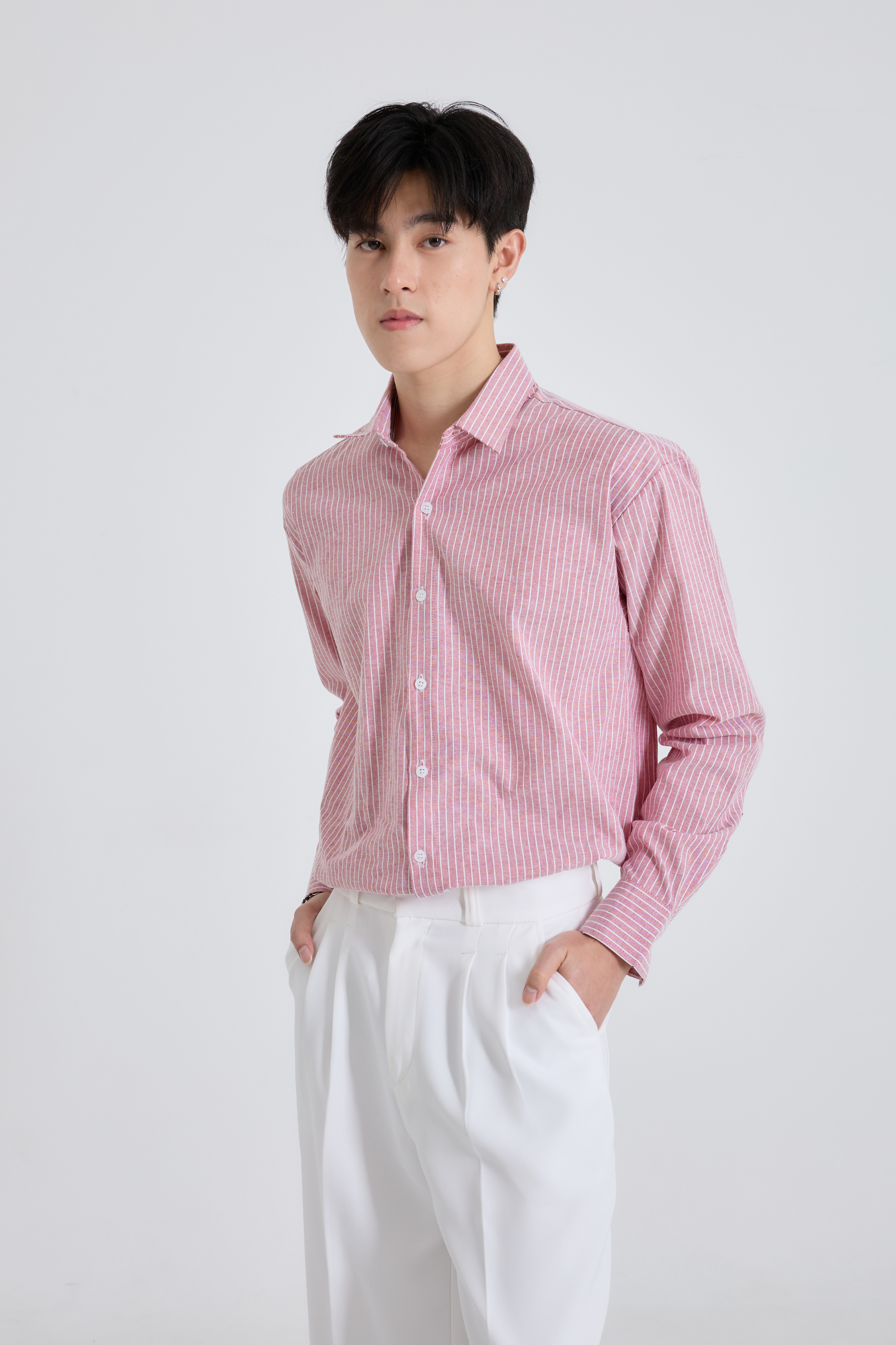 Striped Blue Shirt เสื้อเชิ้ตแขนยาว ลายริ้ว (SB0747)